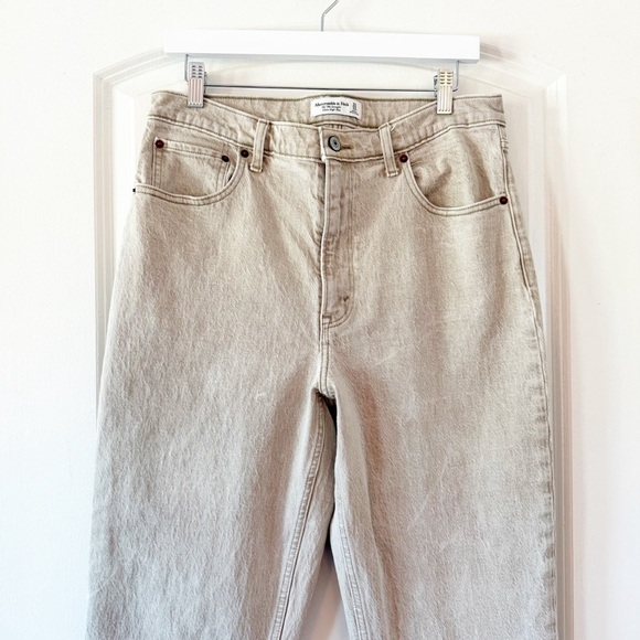 ABERCROMBIE & FITCH The 90’s Straight Ultra High Rise Jeans In Oat - Picture 4 of 12